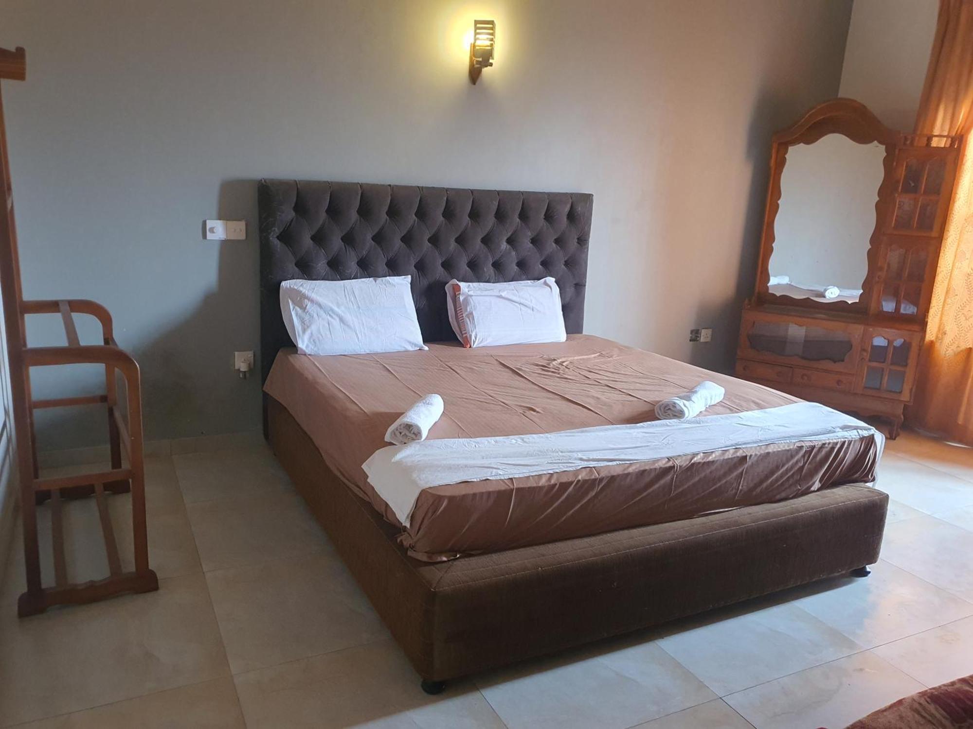 Hill House Guest Hotel Mirissa Quarto foto