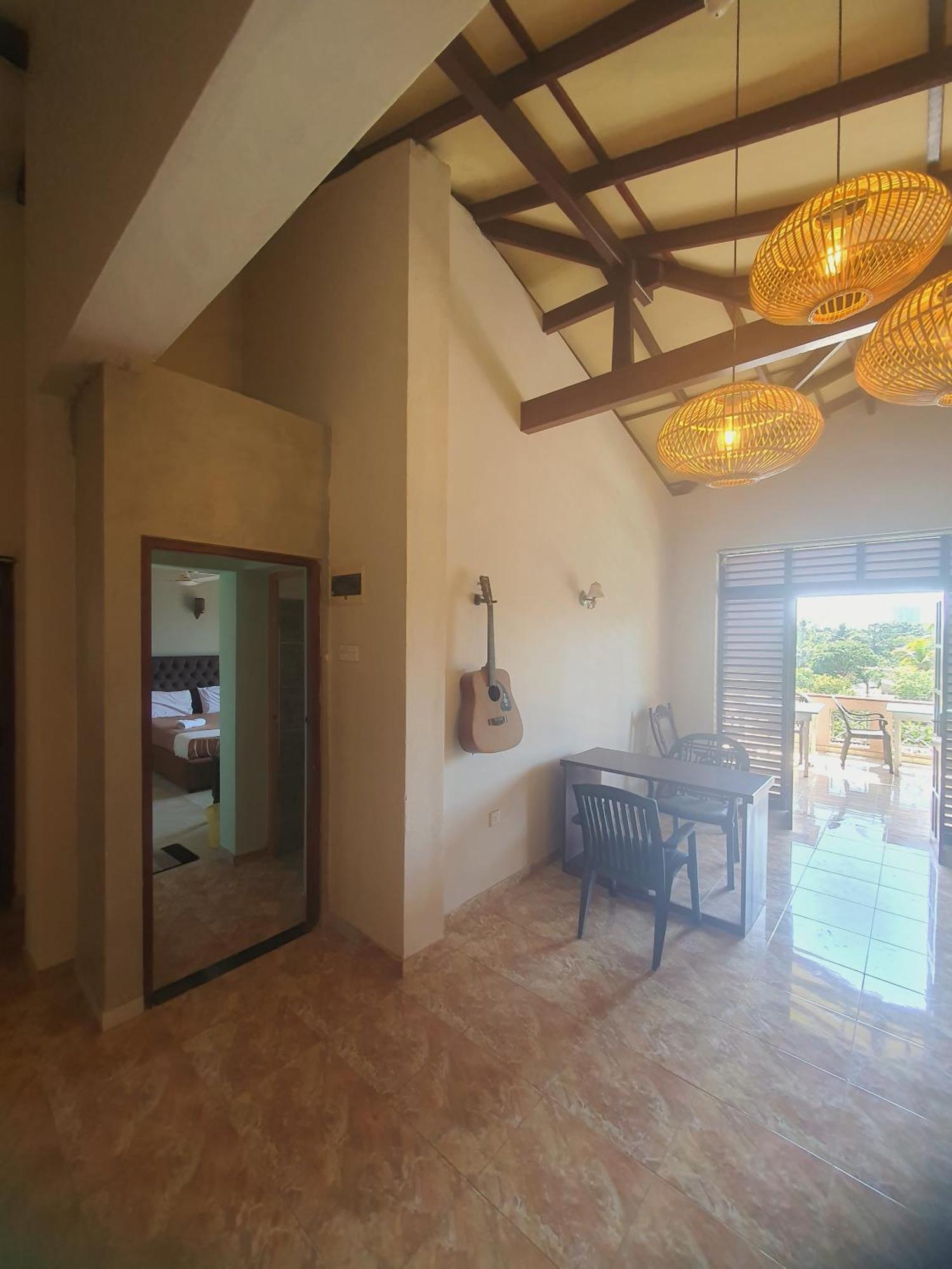 Hill House Guest Hotel Mirissa Exterior foto