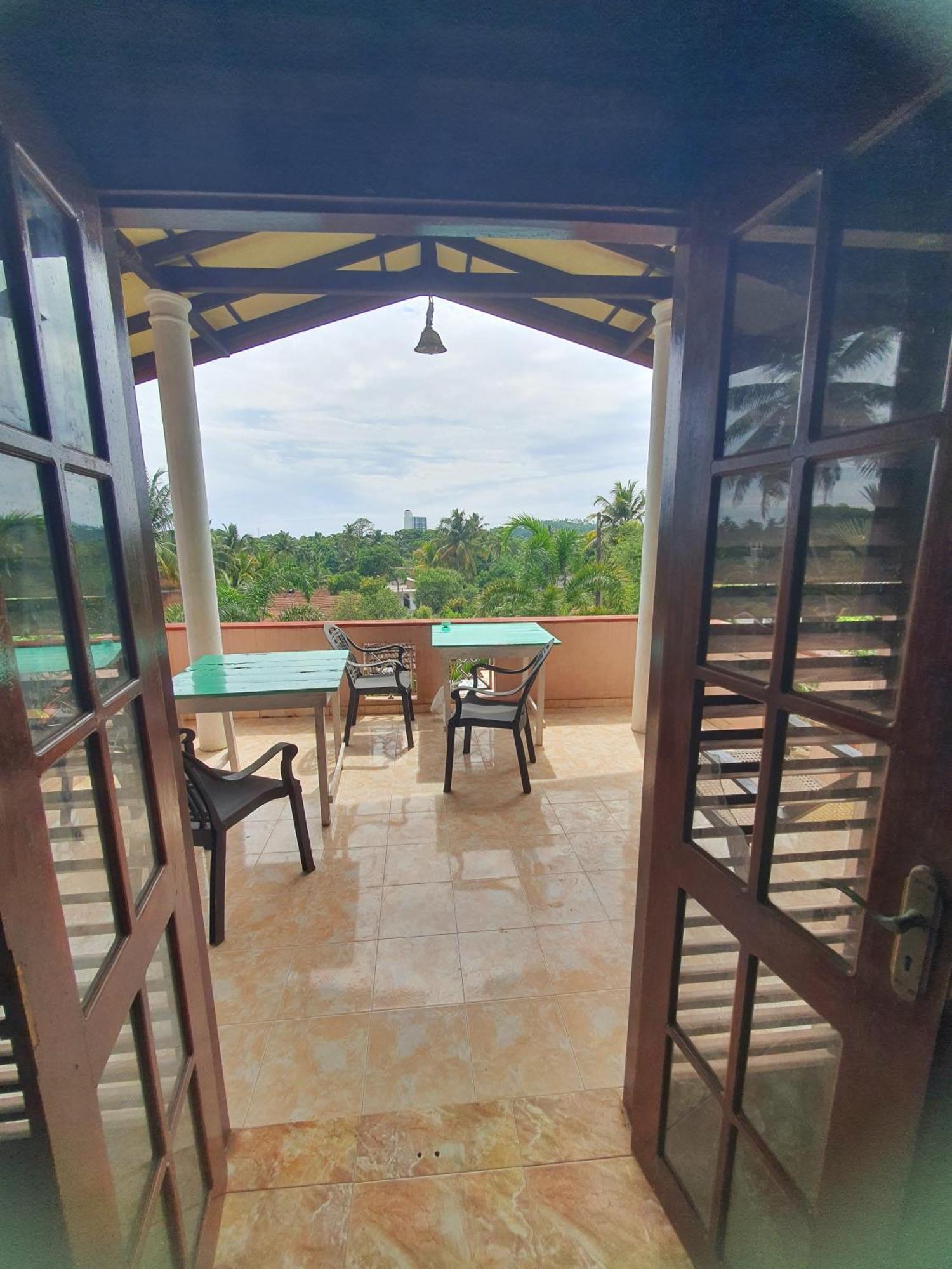 Hill House Guest Hotel Mirissa Exterior foto