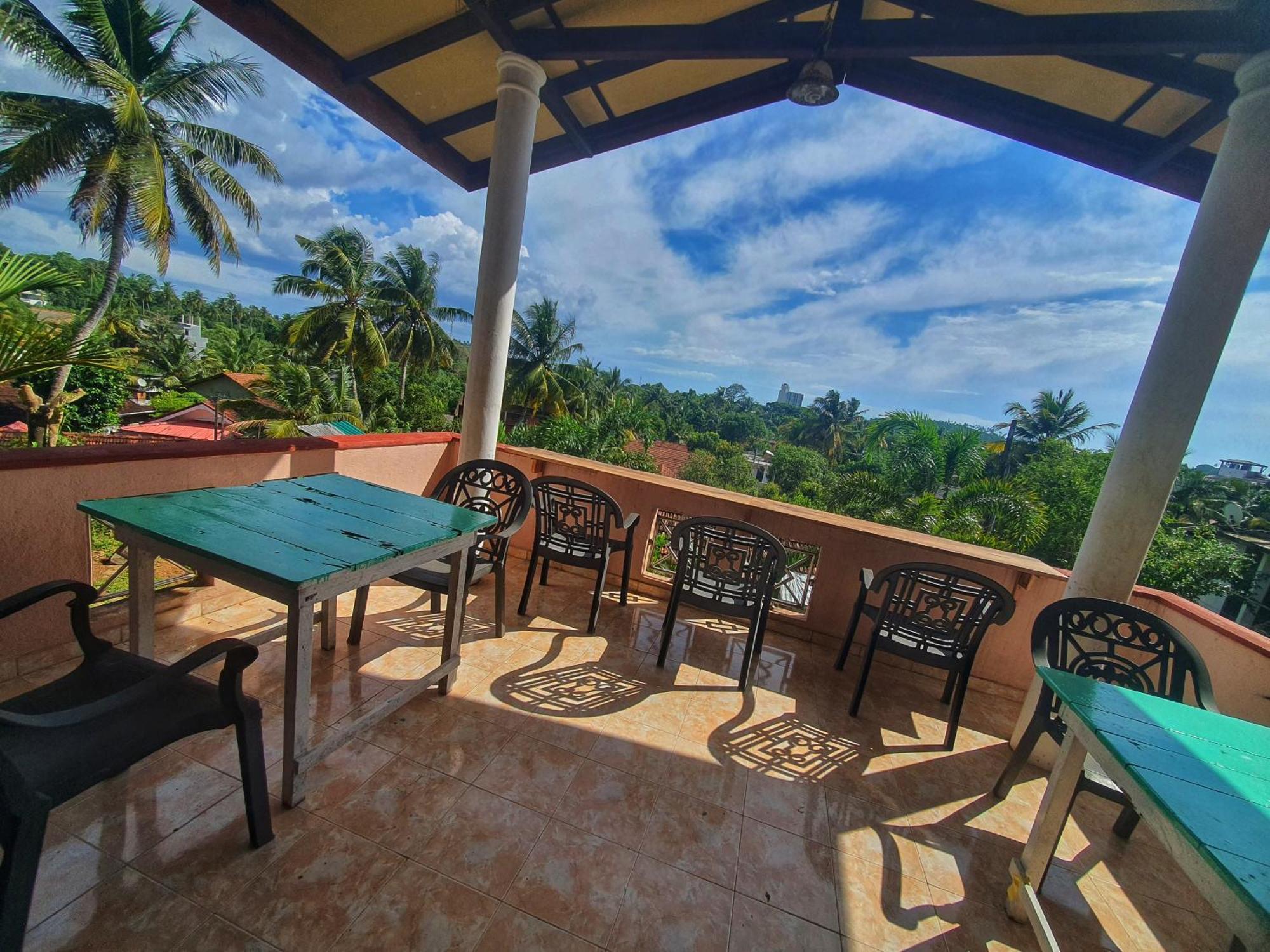 Hill House Guest Hotel Mirissa Exterior foto