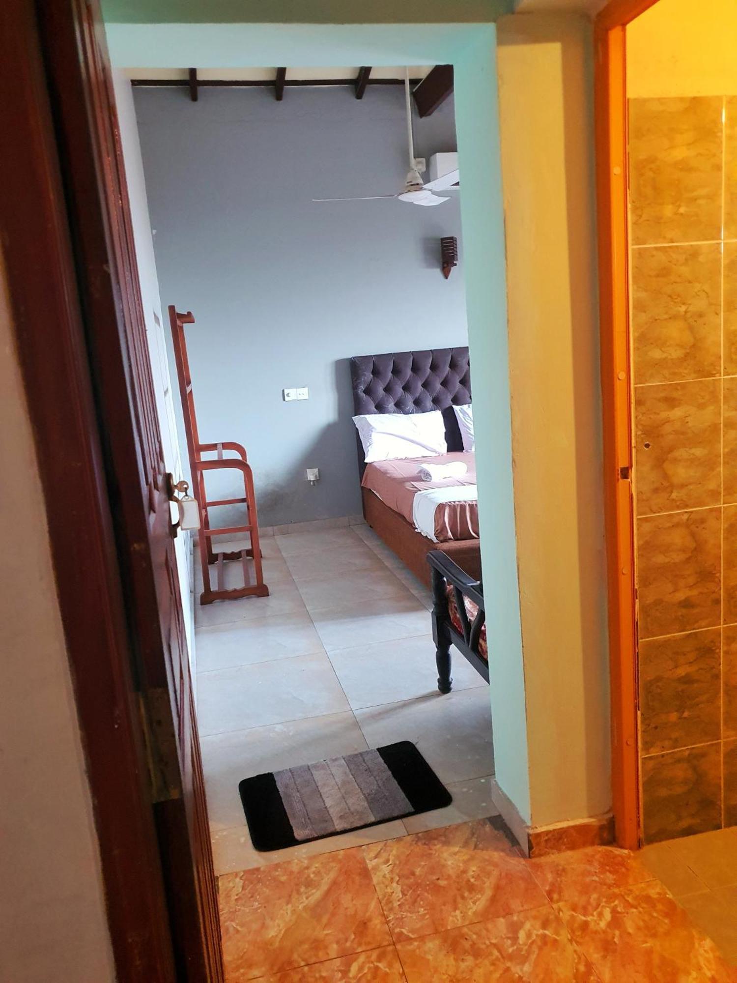 Hill House Guest Hotel Mirissa Exterior foto
