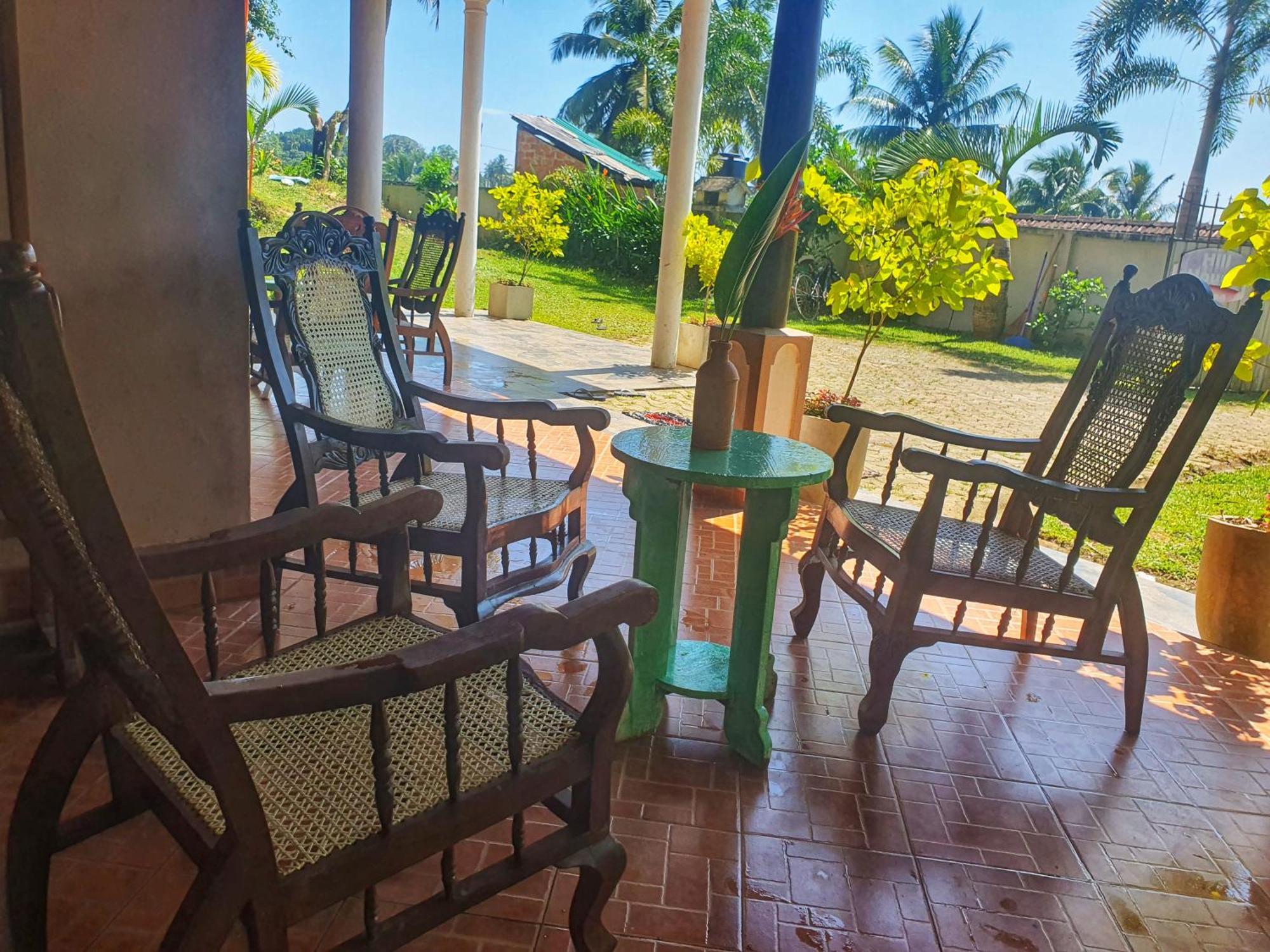 Hill House Guest Hotel Mirissa Exterior foto